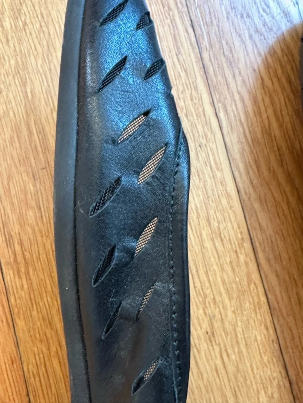 Classic Y2K vintage DVF Black Women's Leather Ballet Flats